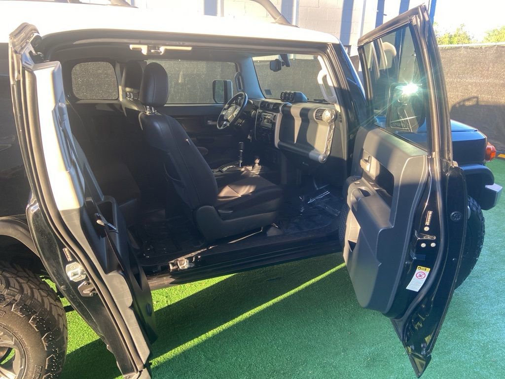 Used 2012 Toyota FJ Cruiser 4WD w/ Upgrade Pkg image 40