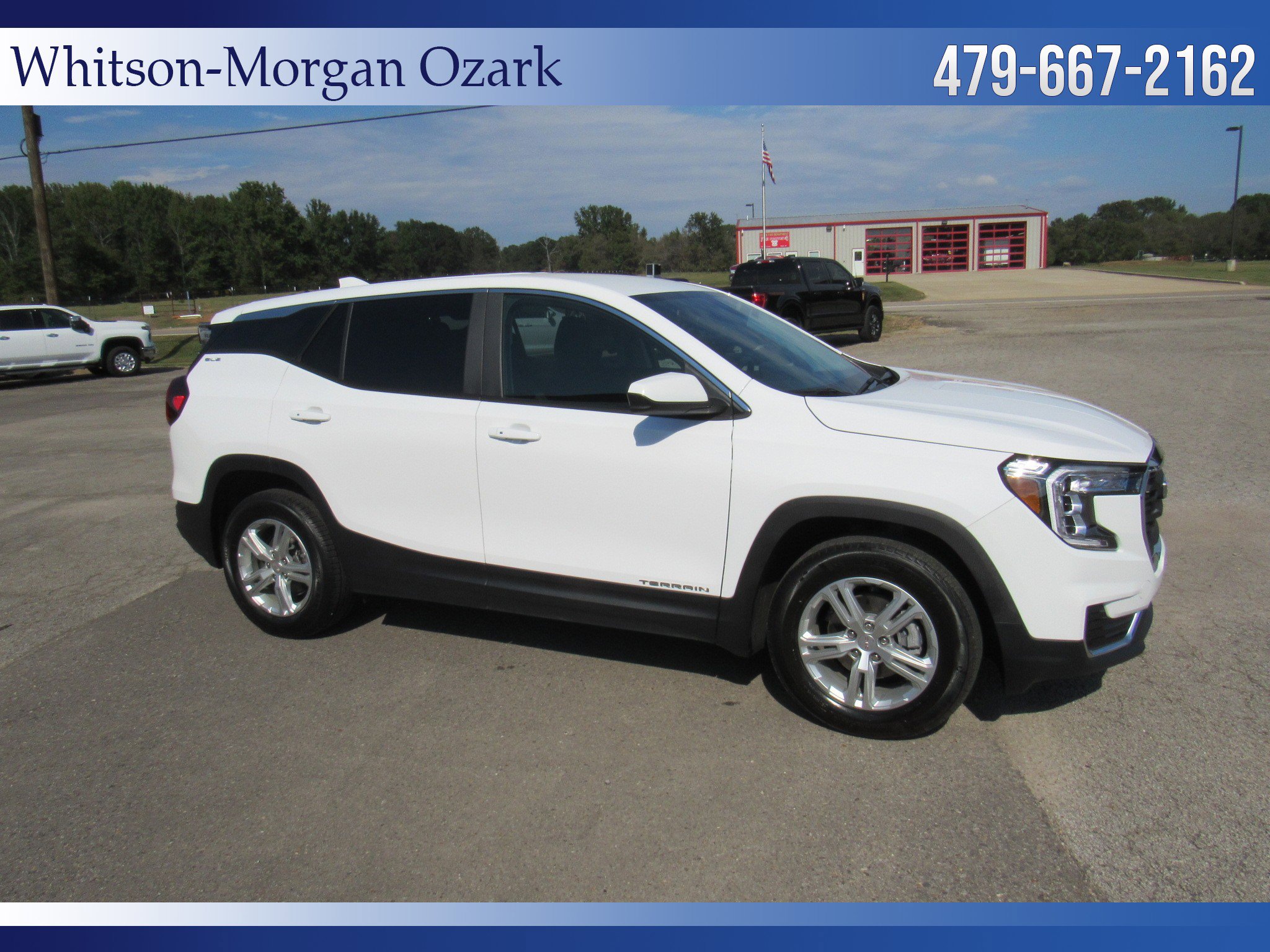 Used 2024 GMC Terrain SLE image 18