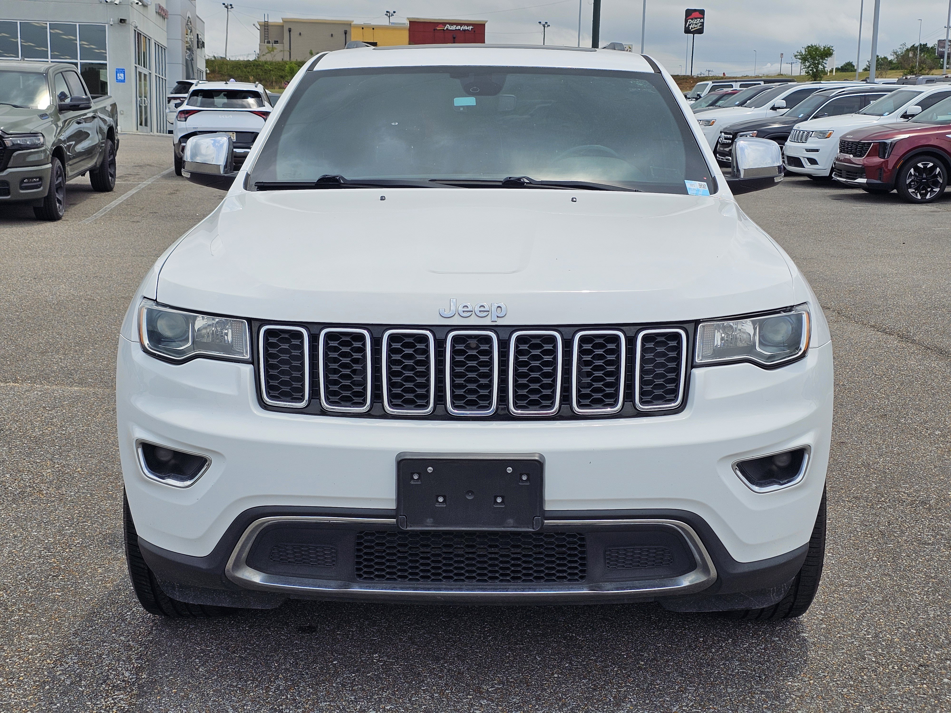 Used 2021 Jeep Grand Cherokee Limited w/ Luxury Group II RWD image 2