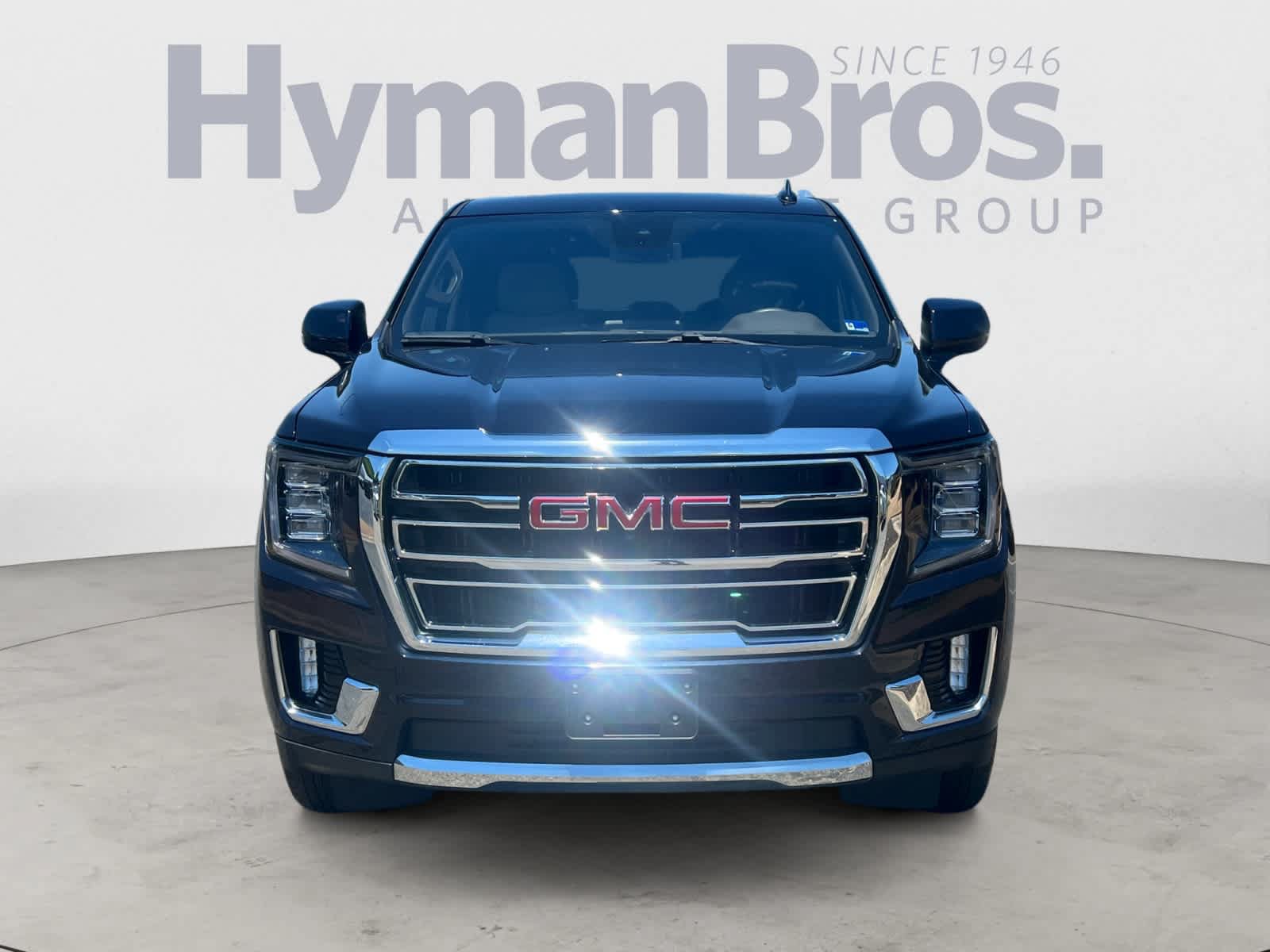 Used 2023 GMC Yukon SLT w/ SLT Premium Package AWD/4WD image 9