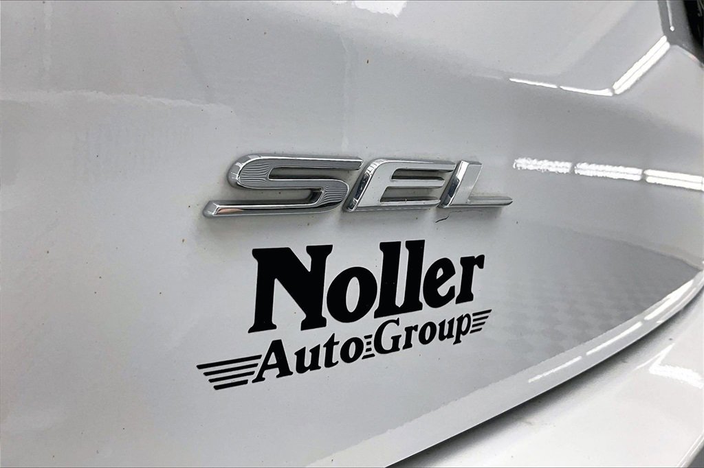 Used 2024 Ford Edge SEL w/ Convenience Package image 8