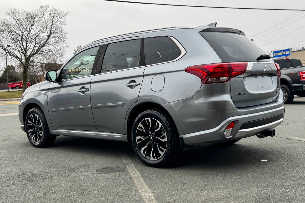 Used 2018 Mitsubishi Outlander GT image 6