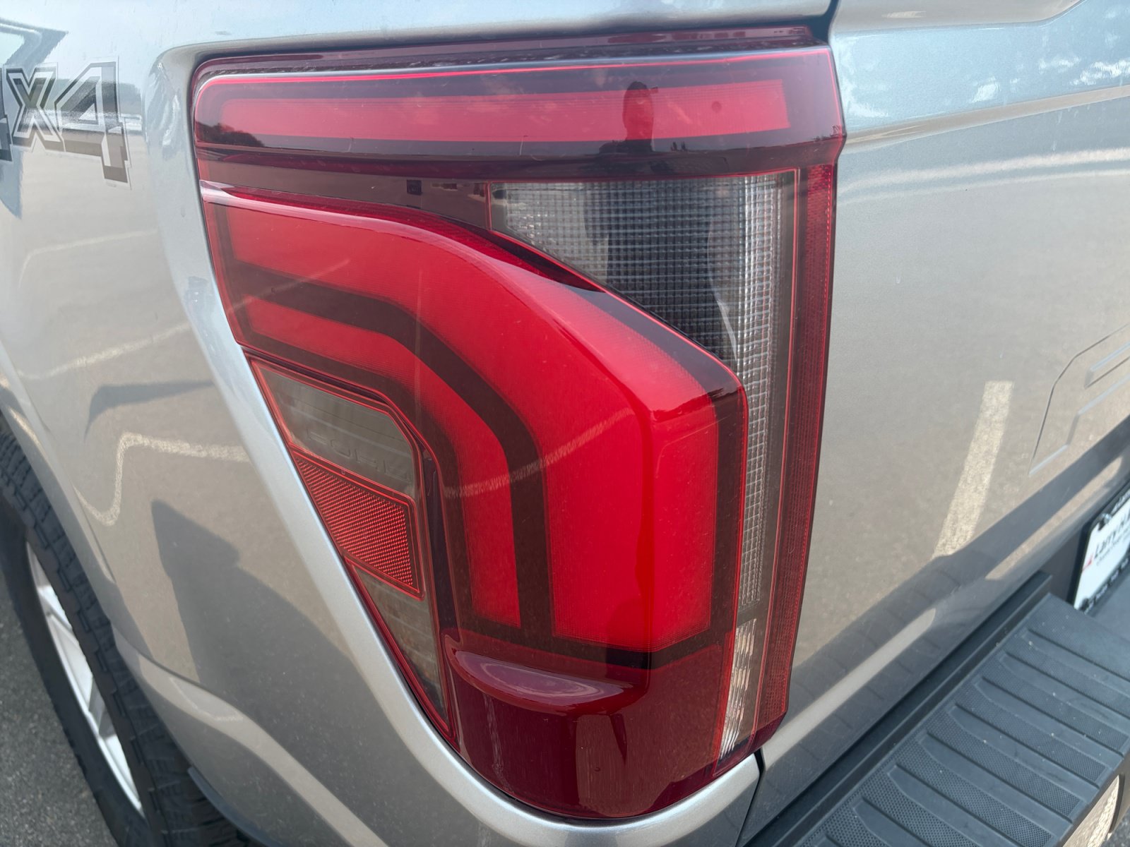 Used 2025 Ford F150 Lariat AWD/4WD image 17