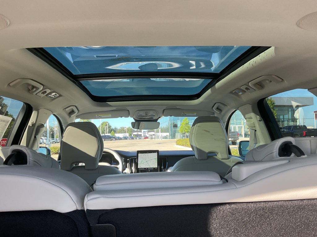 New 2027 Volvo XC60 B5 Ultra AWD/4WD image 25