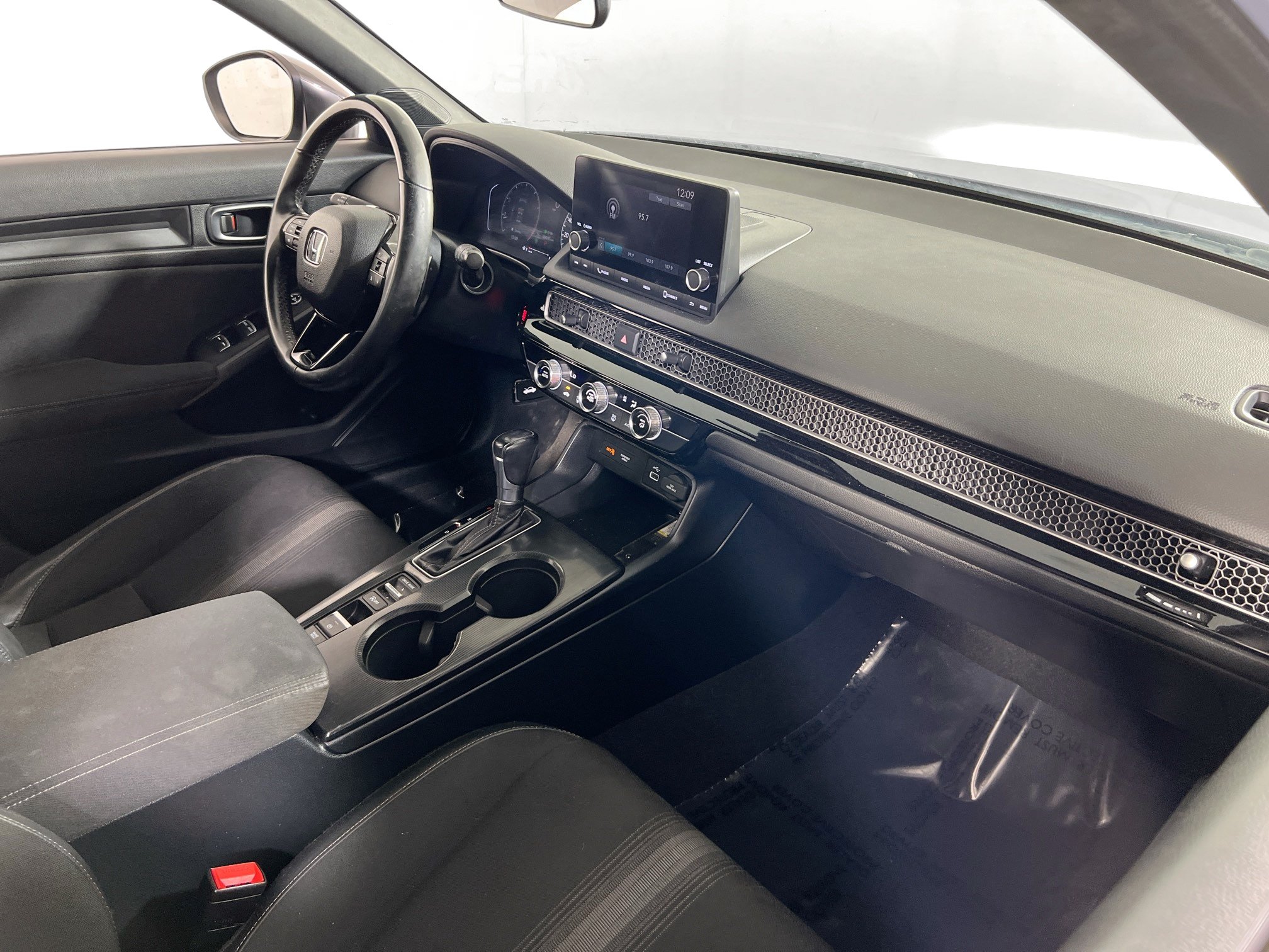 Used 2023 Honda Civic Sport image 26