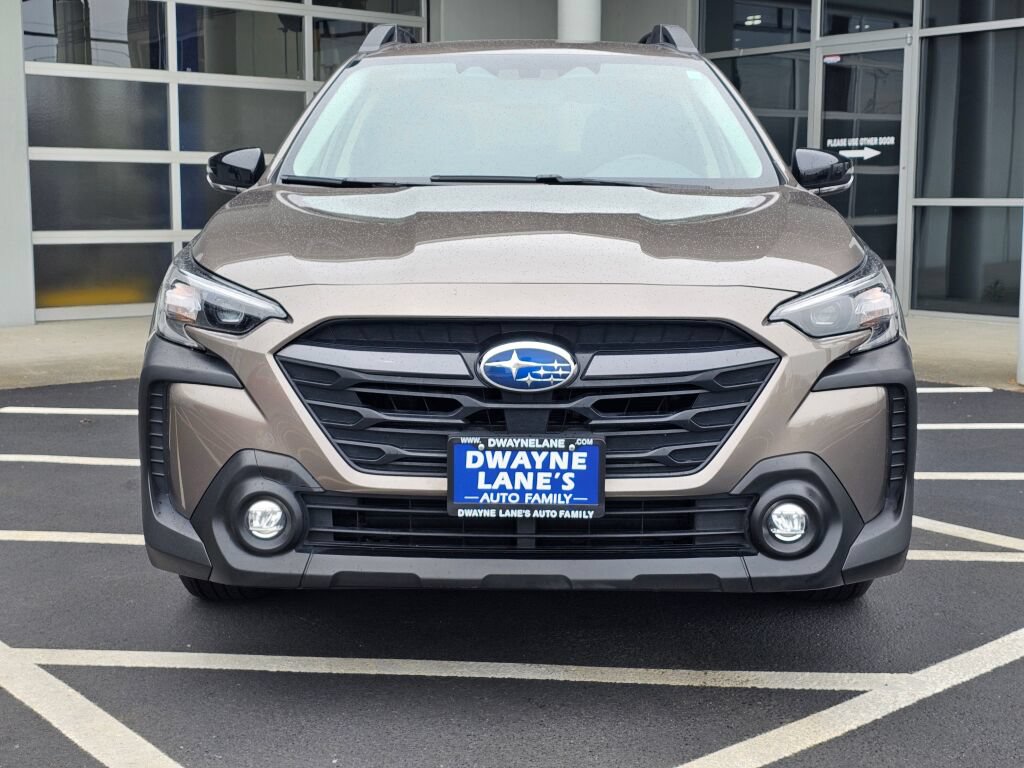 Used 2024 Subaru Outback Premium AWD/4WD image 8
