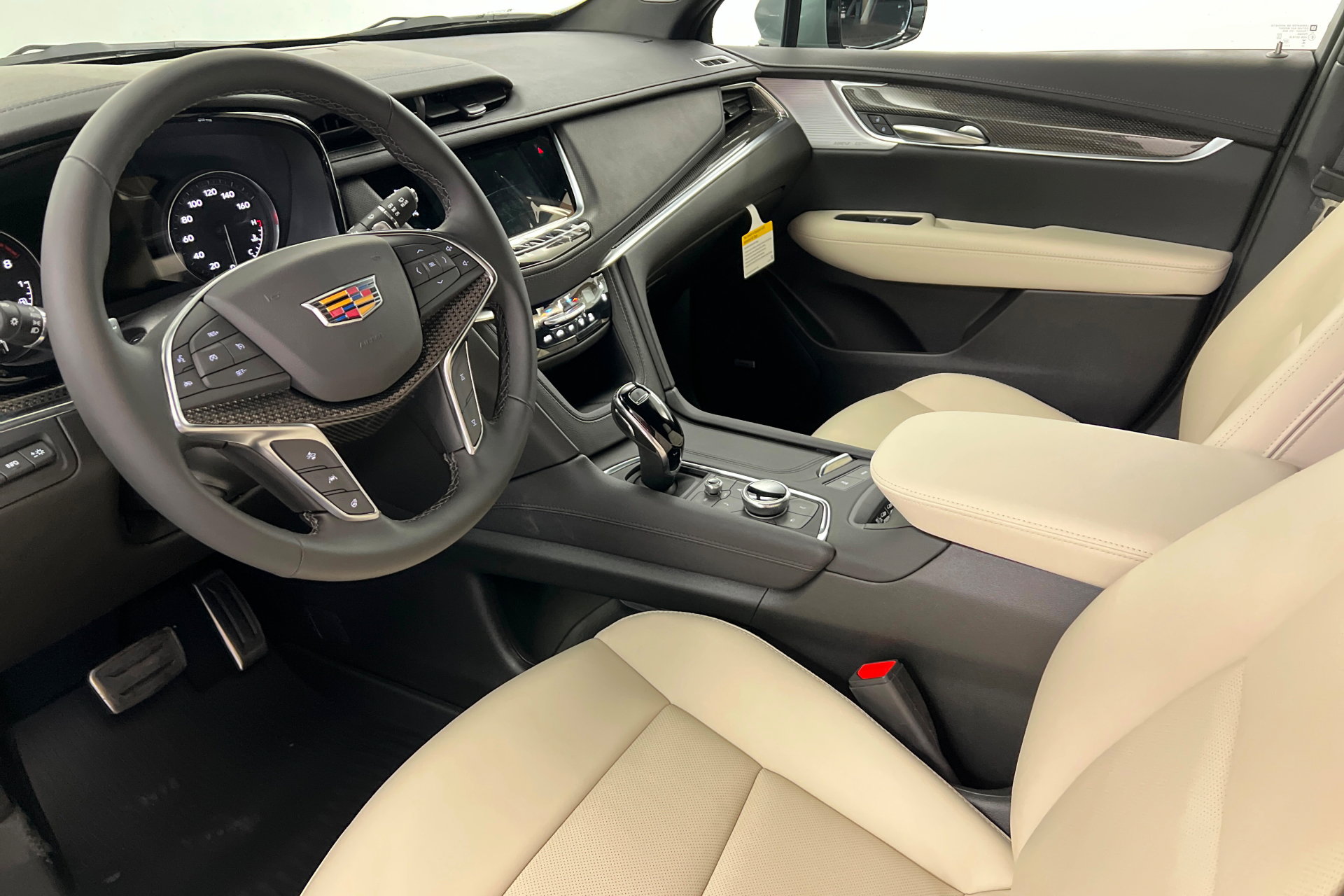 New 2026 Cadillac XT5 Sportv image 16