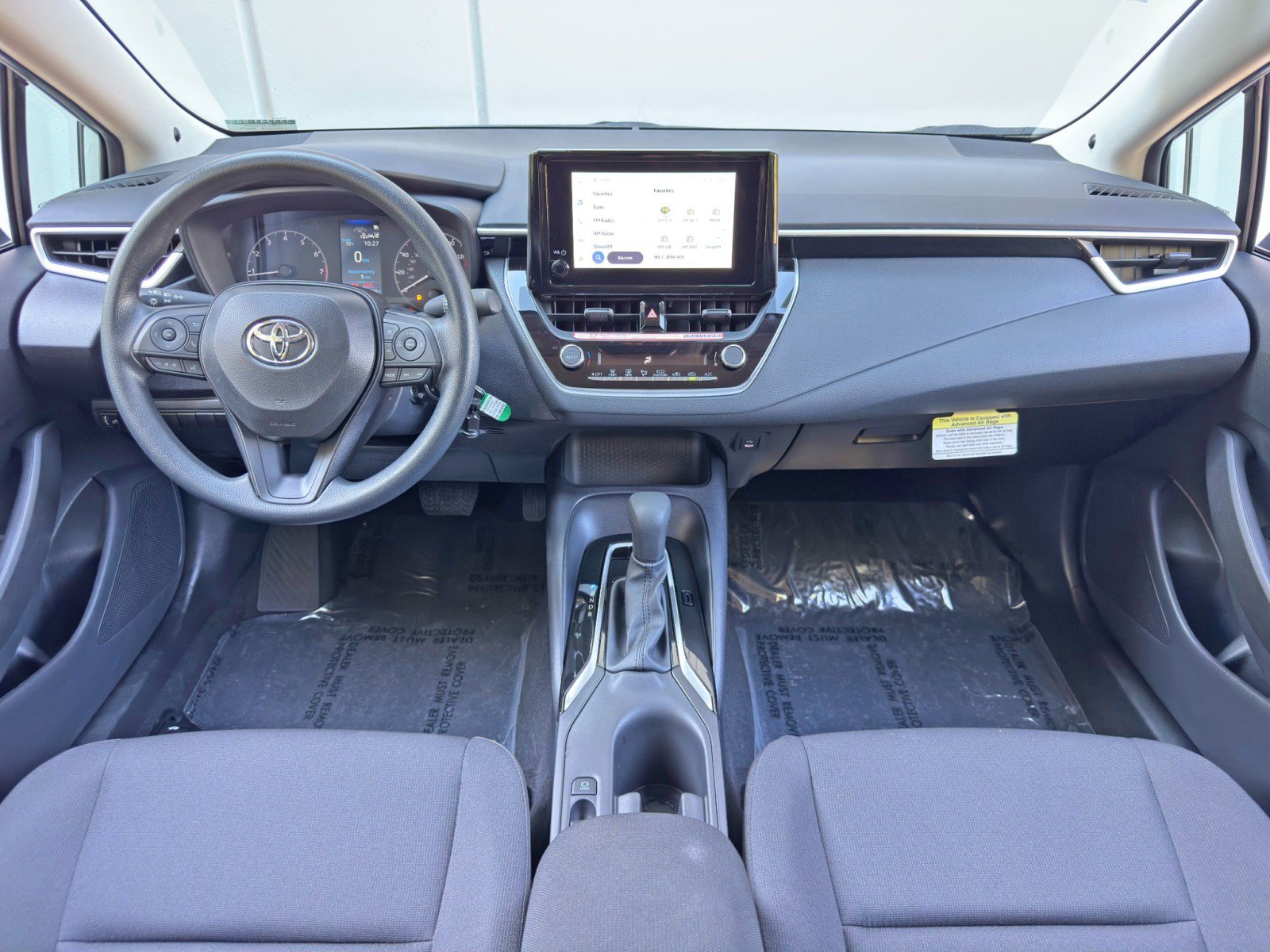 Used 2025 Toyota Corolla LE FWD image 11