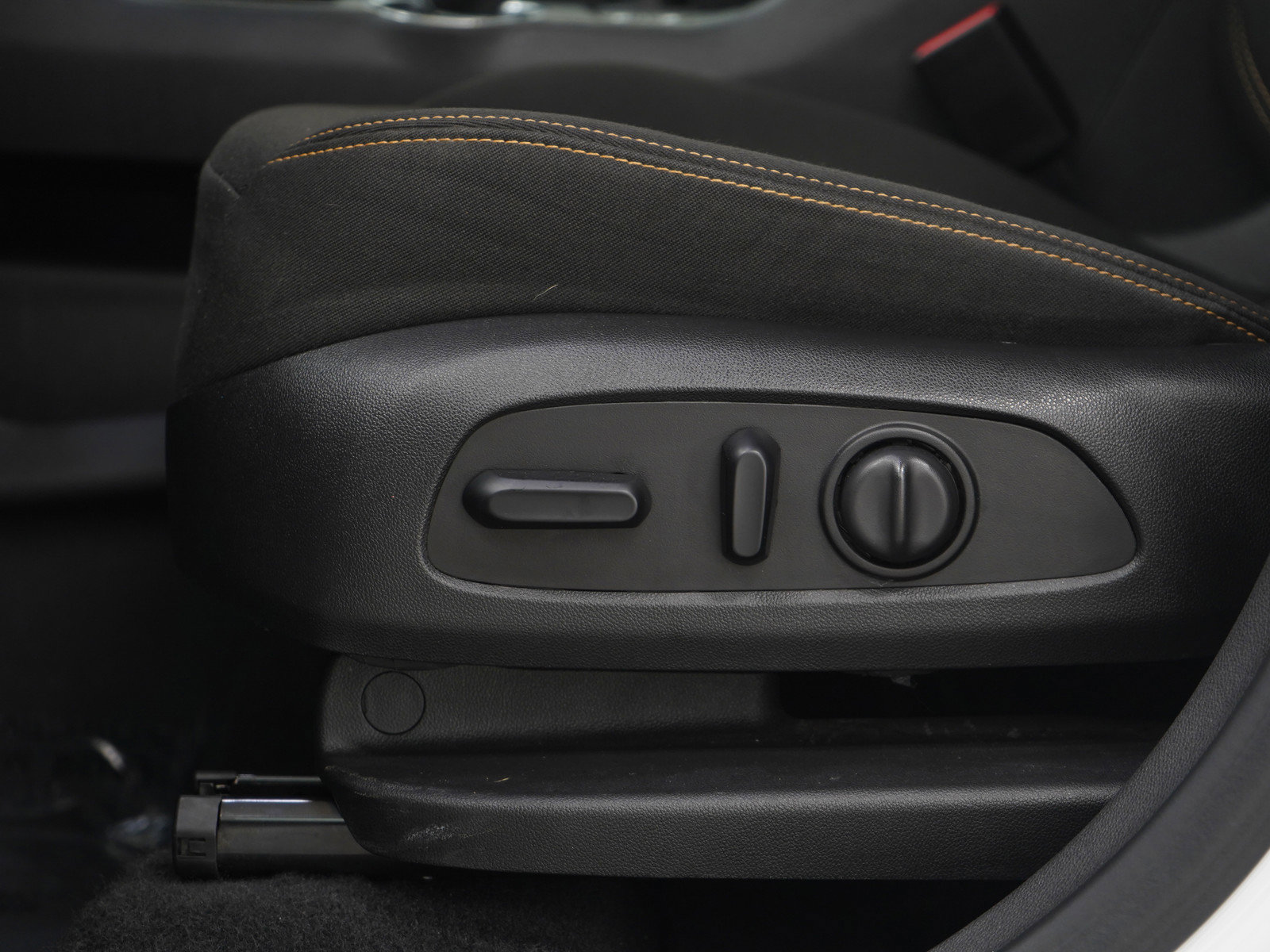 Used 2020 GMC Terrain SLE w/ Driver Convenience Package image 21