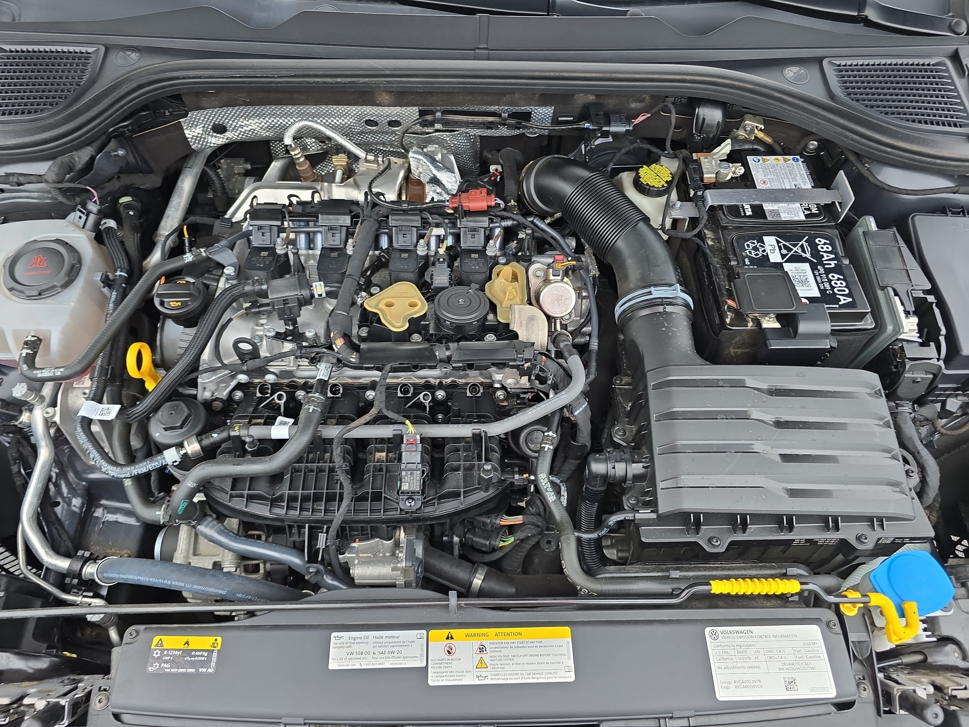Used 2024 Volkswagen GTI SE FWD image 30