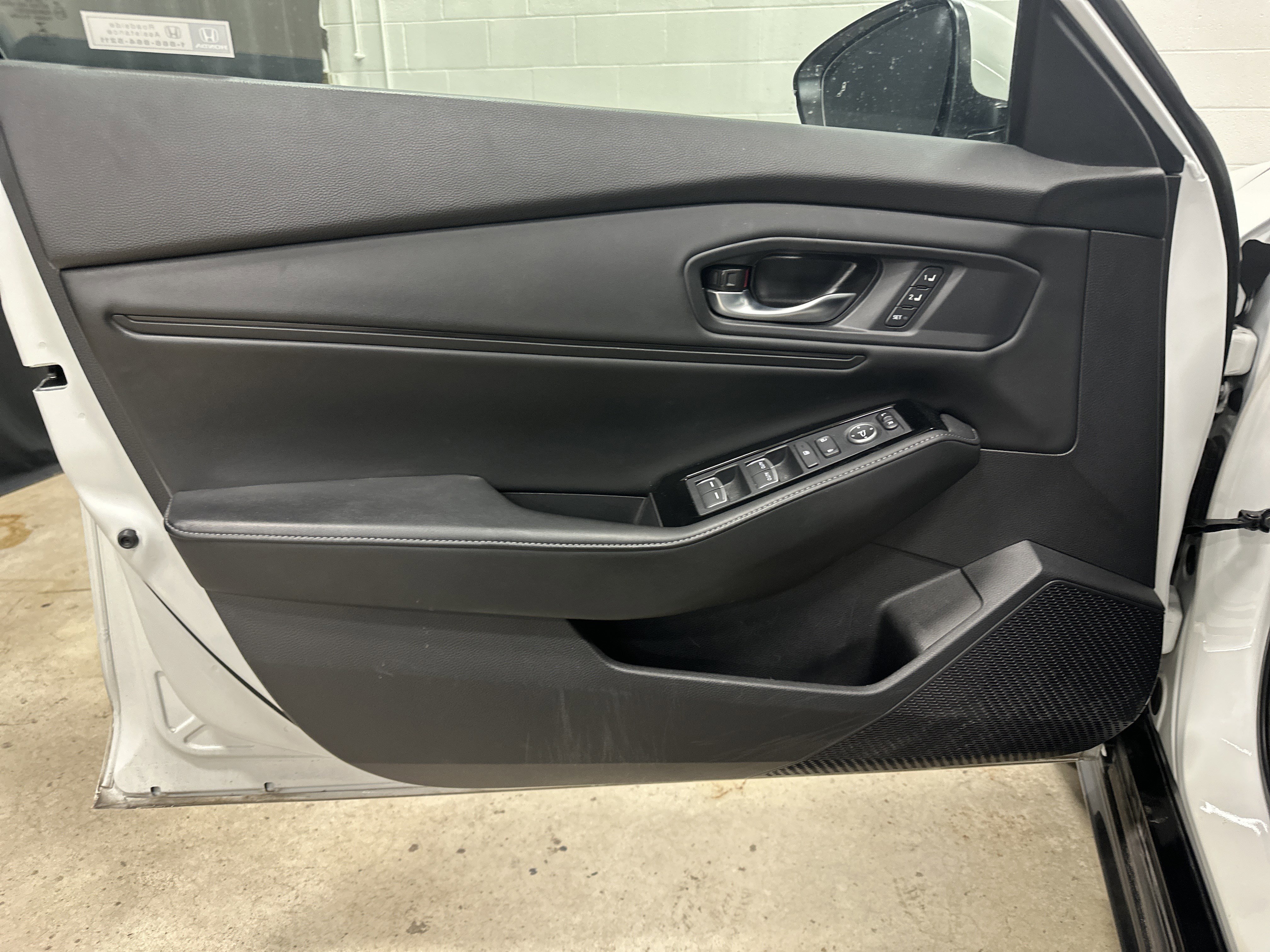 Used 2023 Honda Accord Touring image 14
