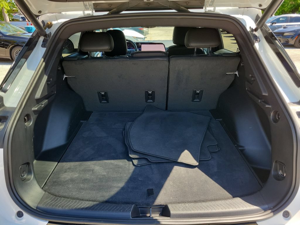 Used 2024 Chevrolet Equinox EV LT AWD/4WD image 13