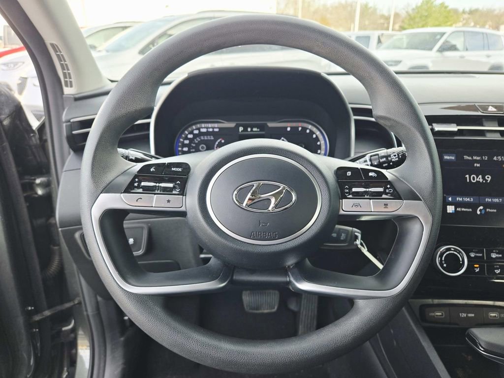 Used 2023 Hyundai Tucson SE image 17