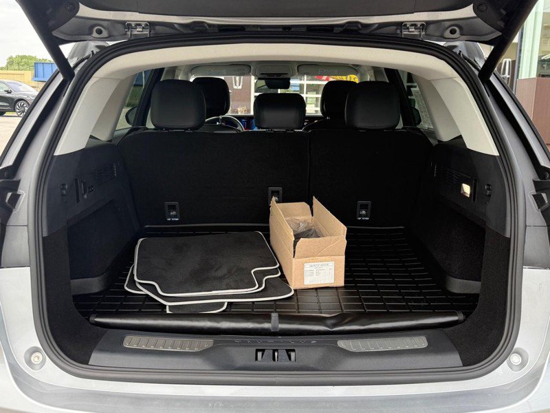Certified 2025 Lincoln Nautilus Premier AWD/4WD image 7