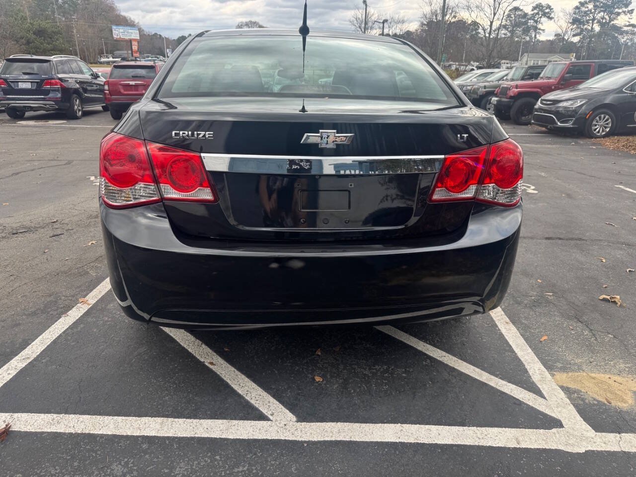 Used 2014 Chevrolet Cruze LT w/ Technology Package FWD image 9