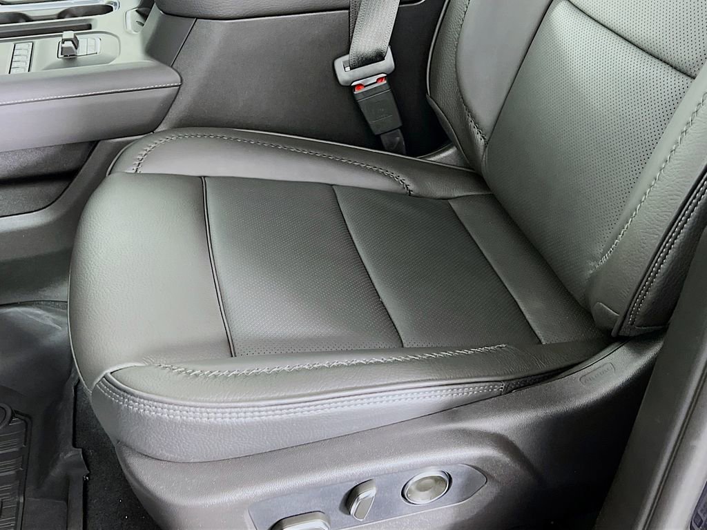 New 2026 GMC Sierra 2500 Denali w/ Denali Reserve Package image 17