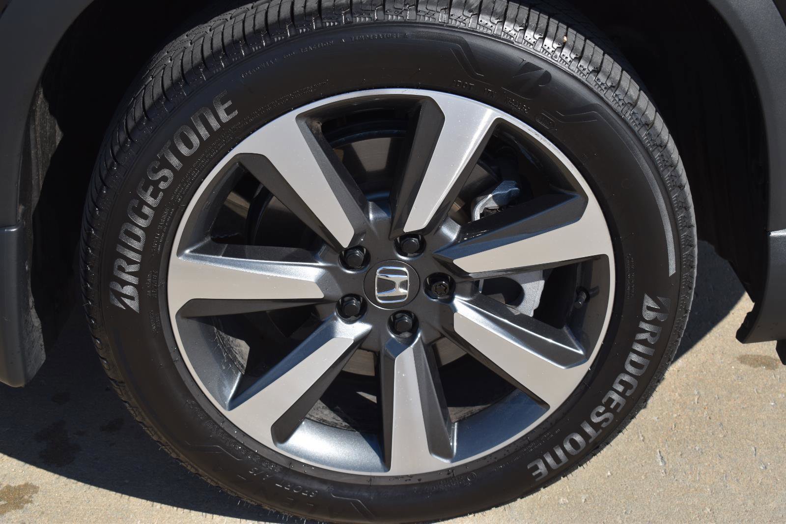 Used 2025 Honda Pilot Elite image 14