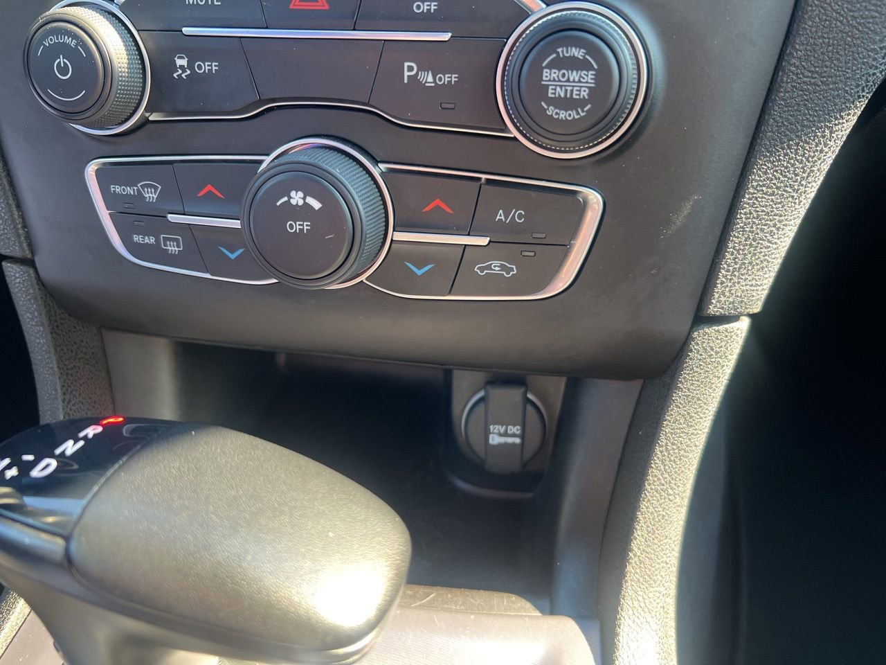 Used 2022 Dodge Charger SXT RWD image 31