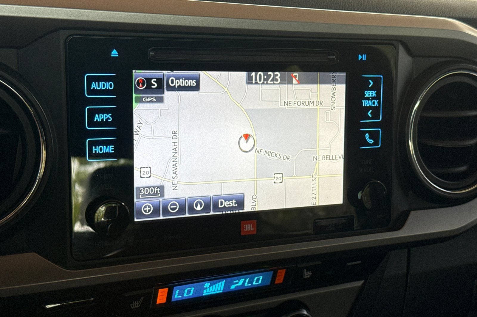 Used 2017 Toyota Tacoma Limited AWD/4WD image 25