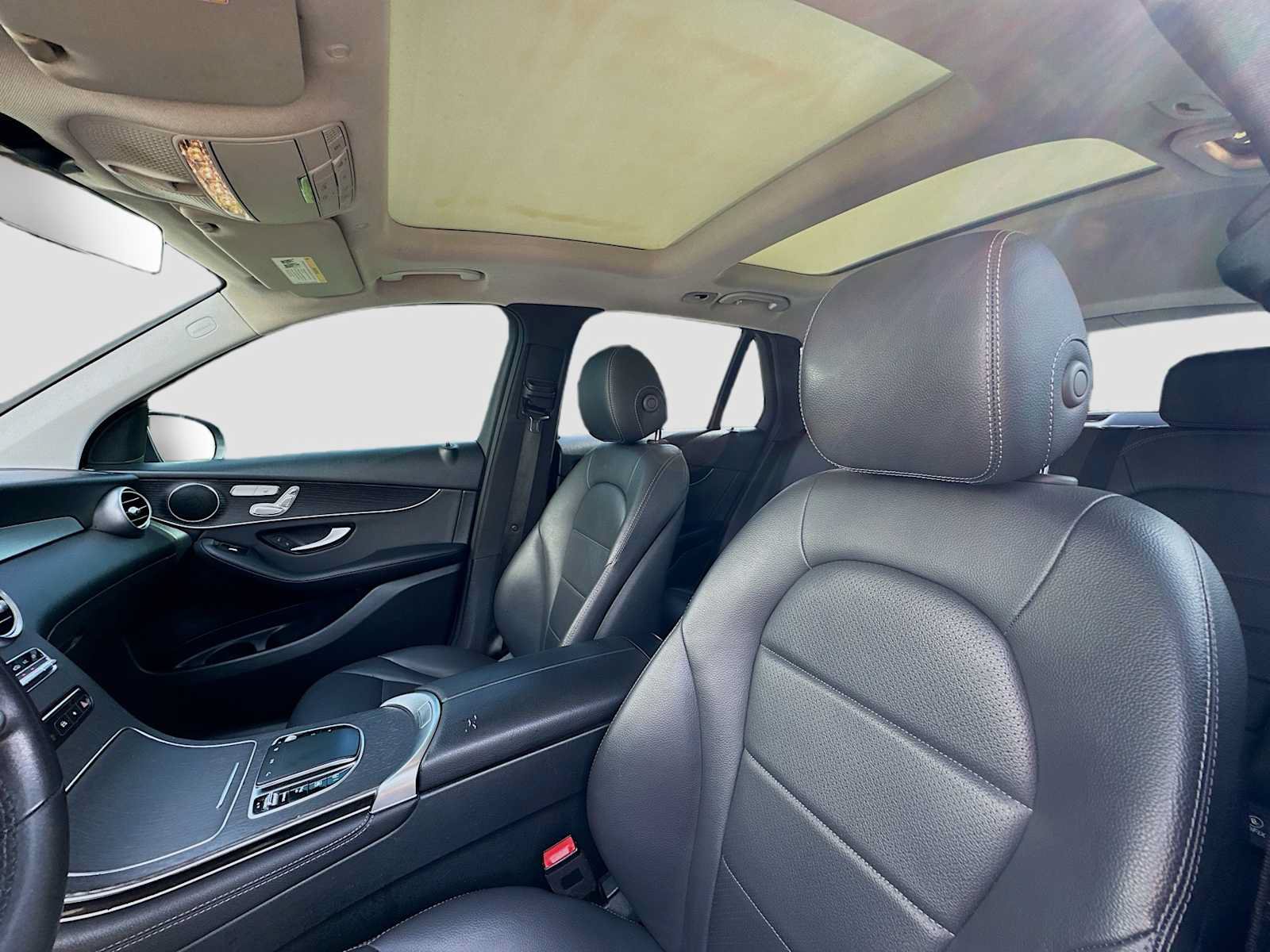 Used 2021 Mercedes-Benz GLC 300 image 34