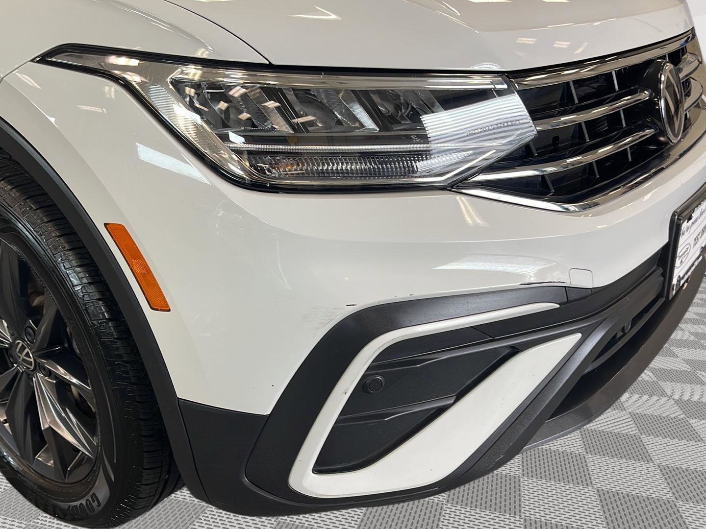 Used 2022 Volkswagen Tiguan SE AWD/4WD image 11