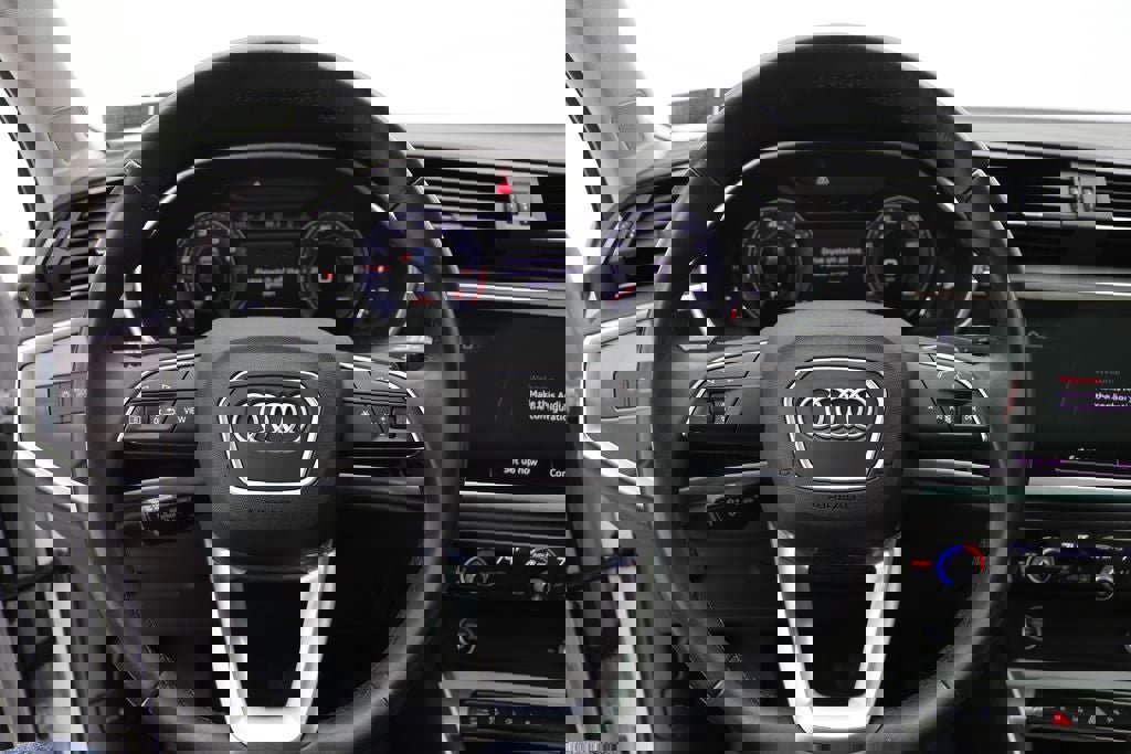 Used 2022 Audi Q3 2.0T Premium Plus image 18