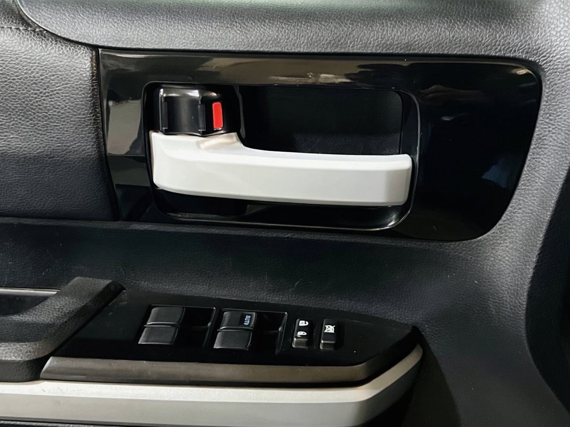 Used 2018 Toyota Tundra SR5 AWD/4WD image 14