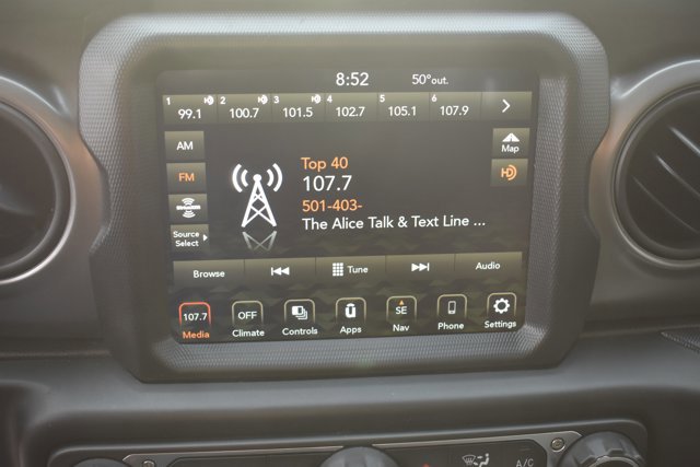 Used 2021 Jeep Wrangler Sport S image 21