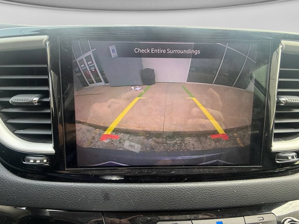 Used 2022 Chrysler Pacifica Touring-L FWD image 28