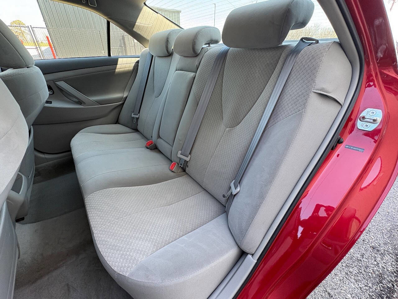 Used 2007 Toyota Camry LE FWD image 11