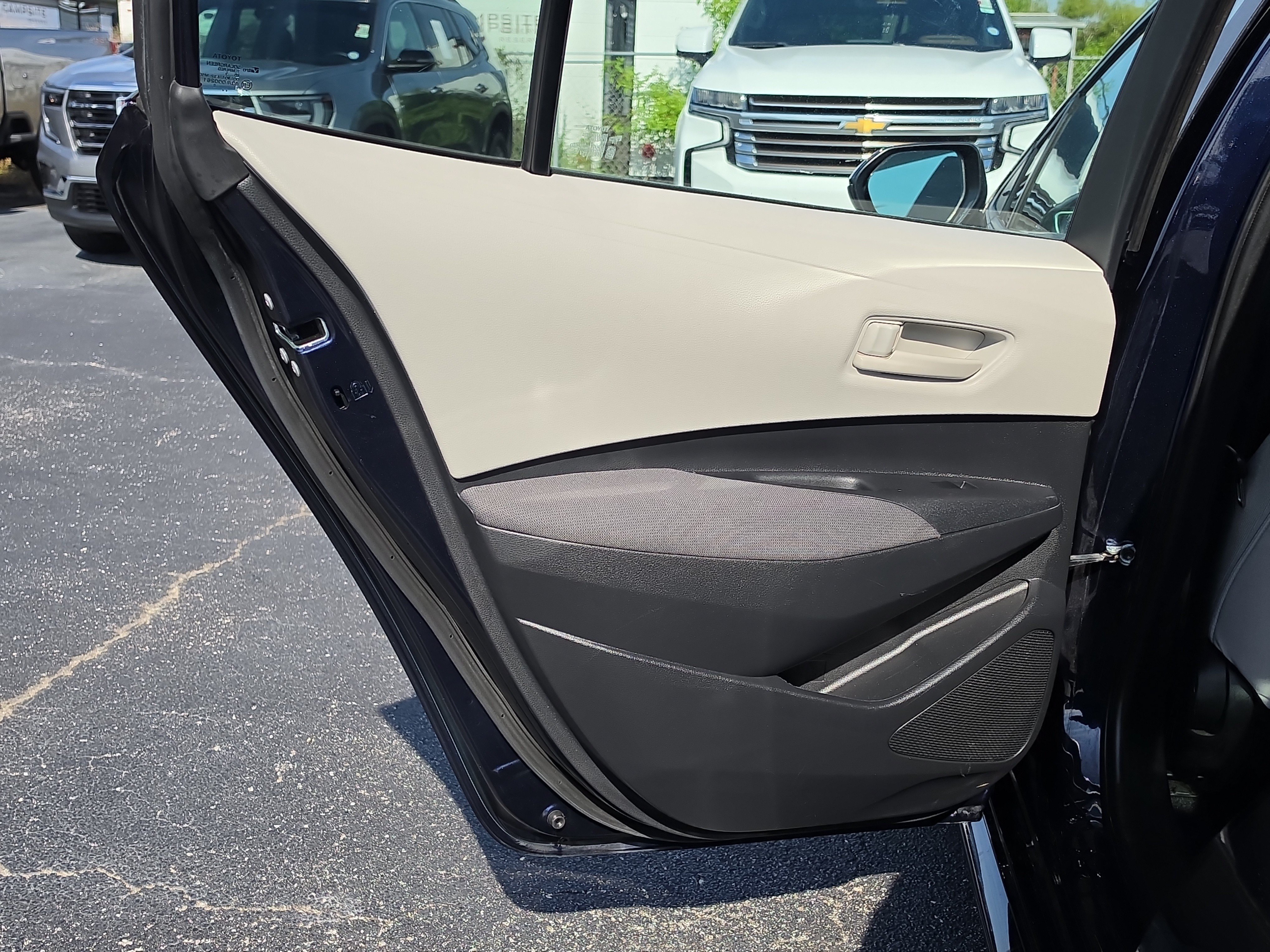 Used 2024 Toyota Corolla LE FWD image 14