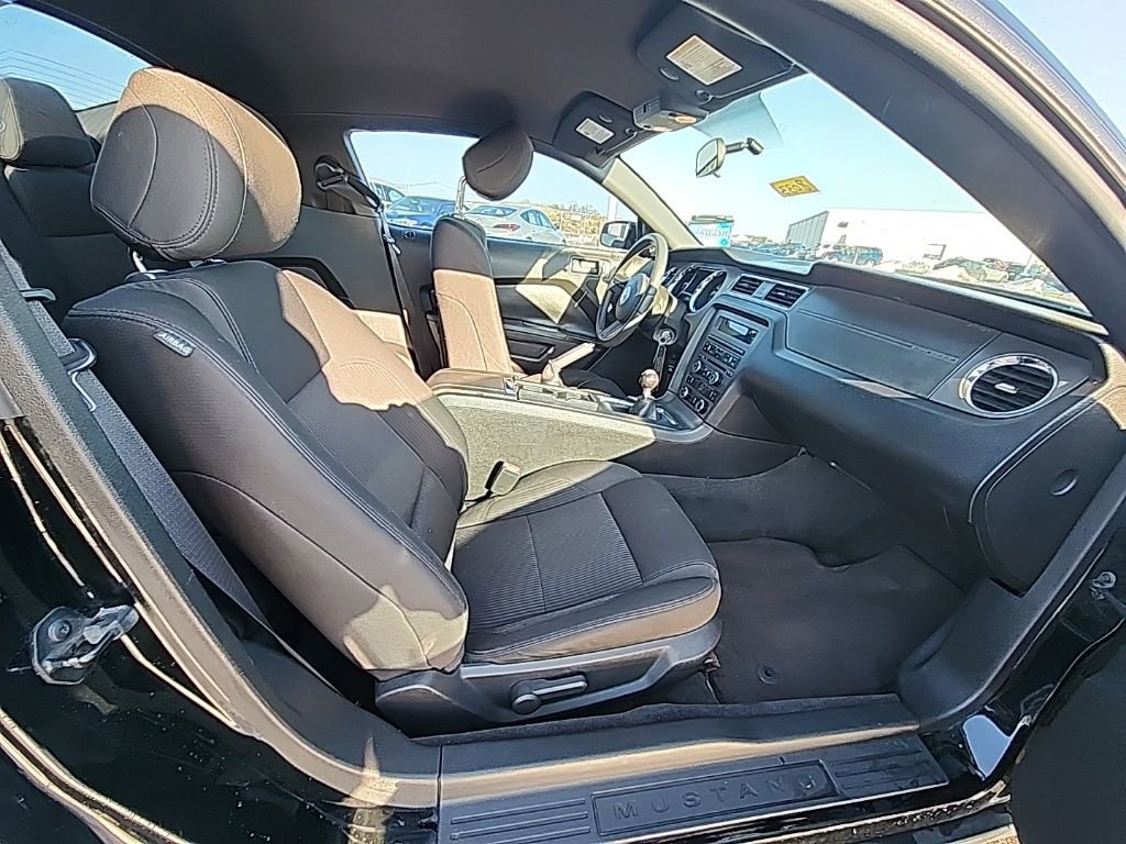 Used 2012 Ford Mustang GT image 26