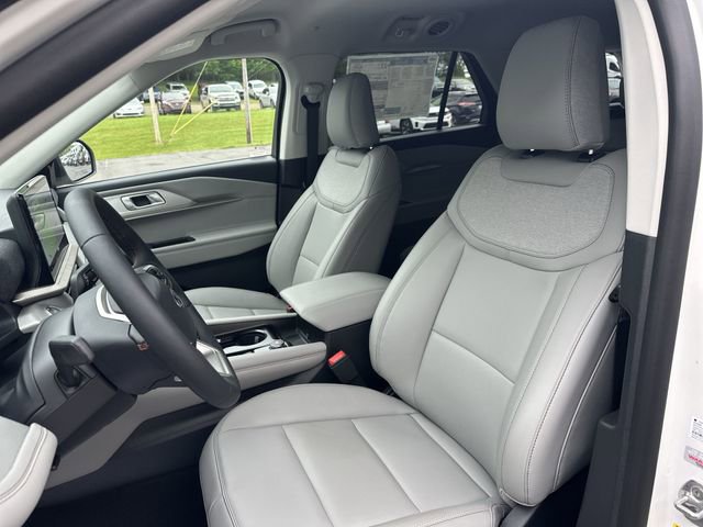 New 2026 Ford Explorer Active w/ Active Comfort Package AWD/4WD image 15