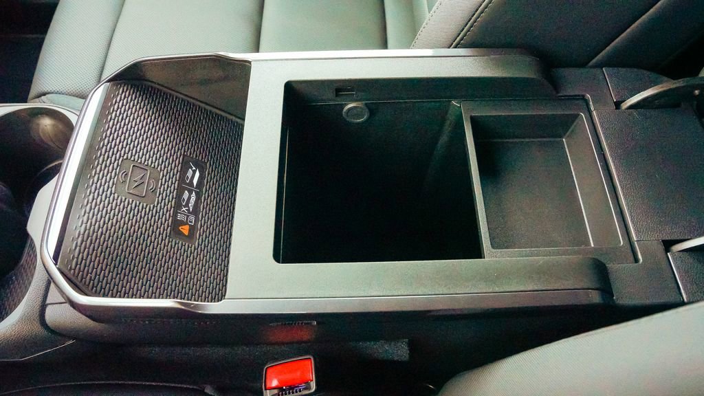 New 2026 GMC Terrain AT4 w/ Convenience Package III image 17