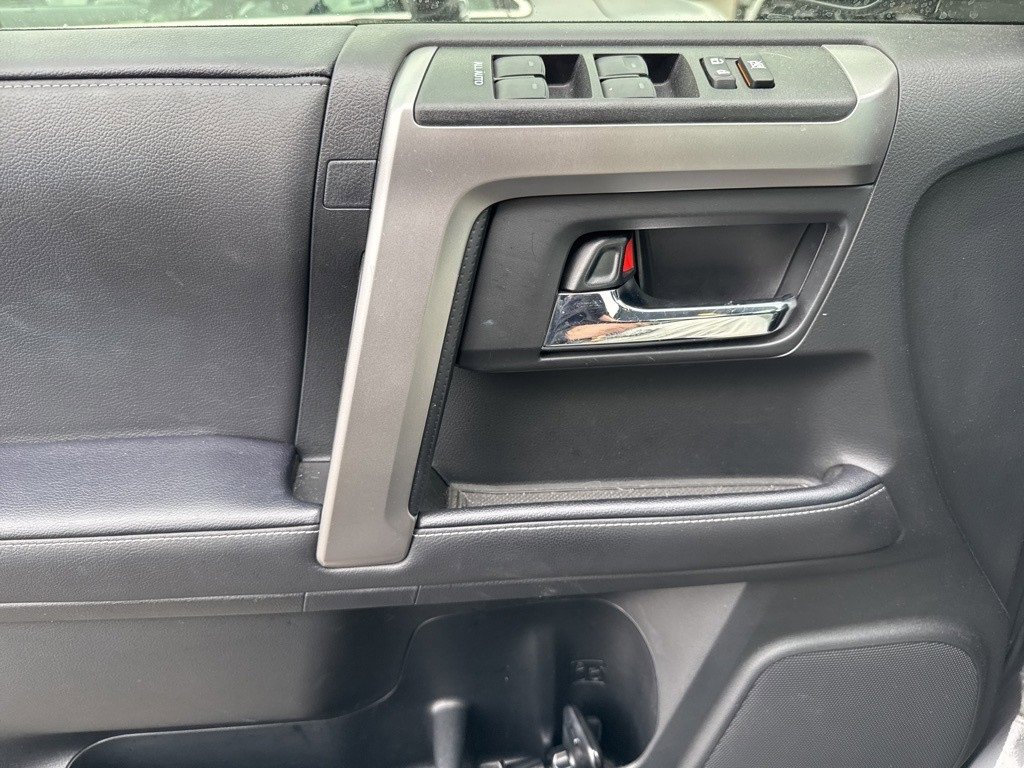 Used 2022 Toyota 4Runner SR5 Premium image 23