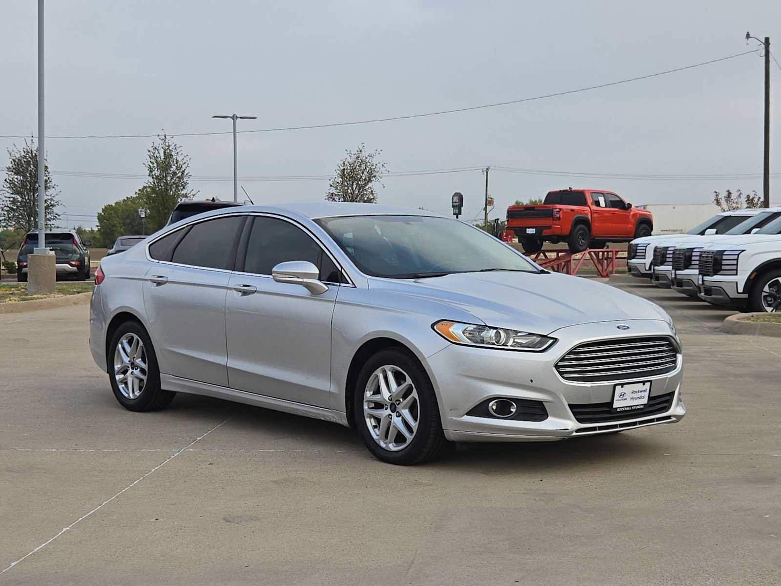 Used 2014 Ford Fusion SE w/ Equipment Group 202A FWD image 16