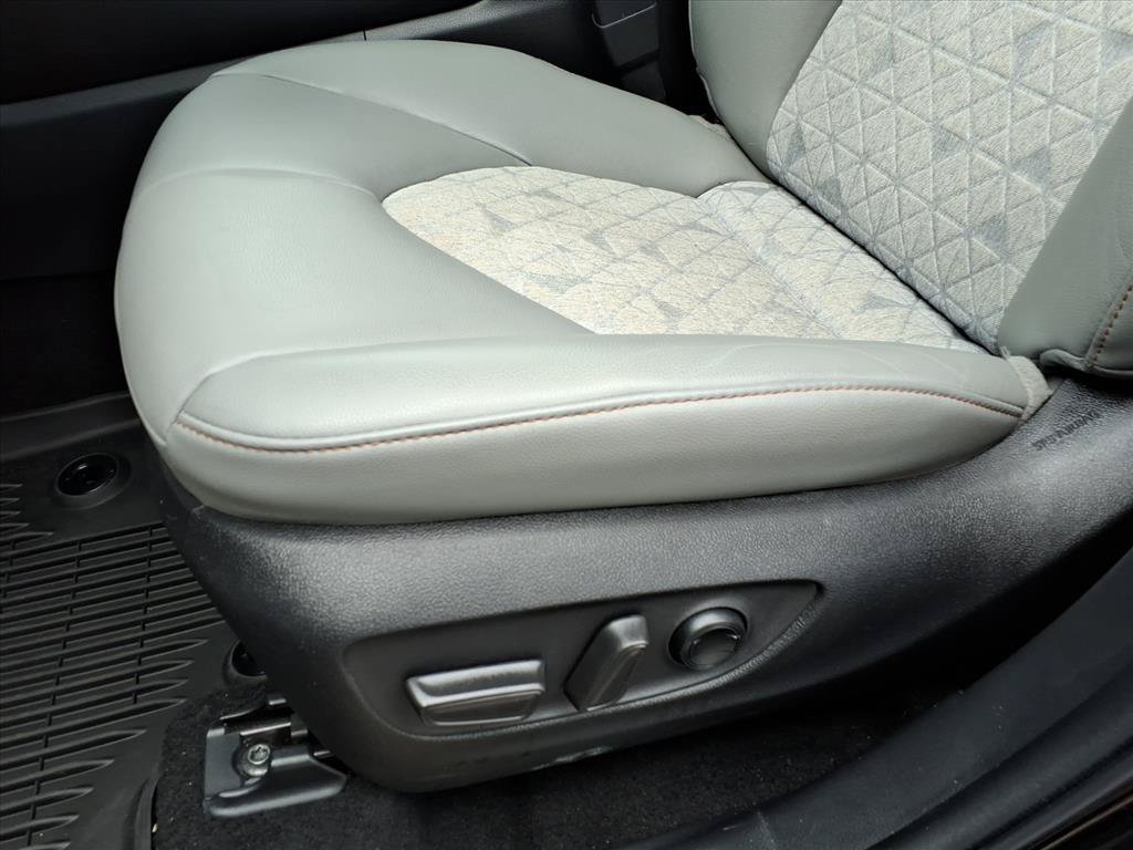 Used 2023 Toyota Highlander Bronze Edition AWD/4WD image 20