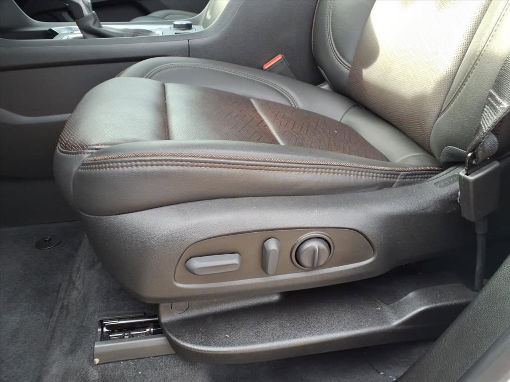 Used 2023 Chevrolet Traverse High Country image 19