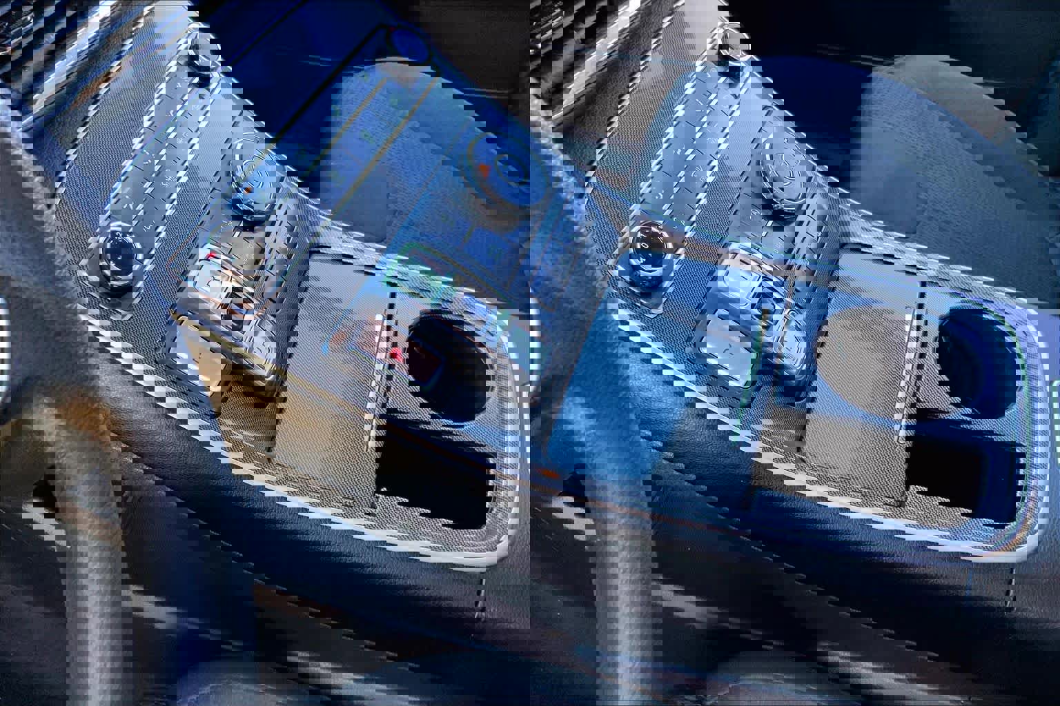 Used 2021 Hyundai Santa Fe SEL w/ Cargo Package image 16