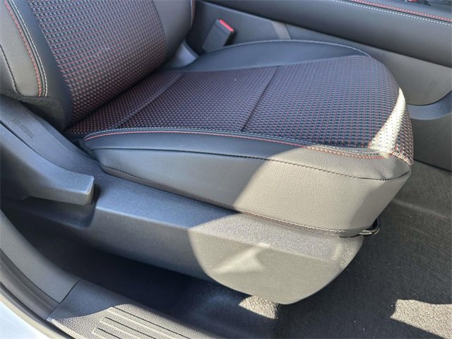 New 2026 Nissan Kicks SR image 9