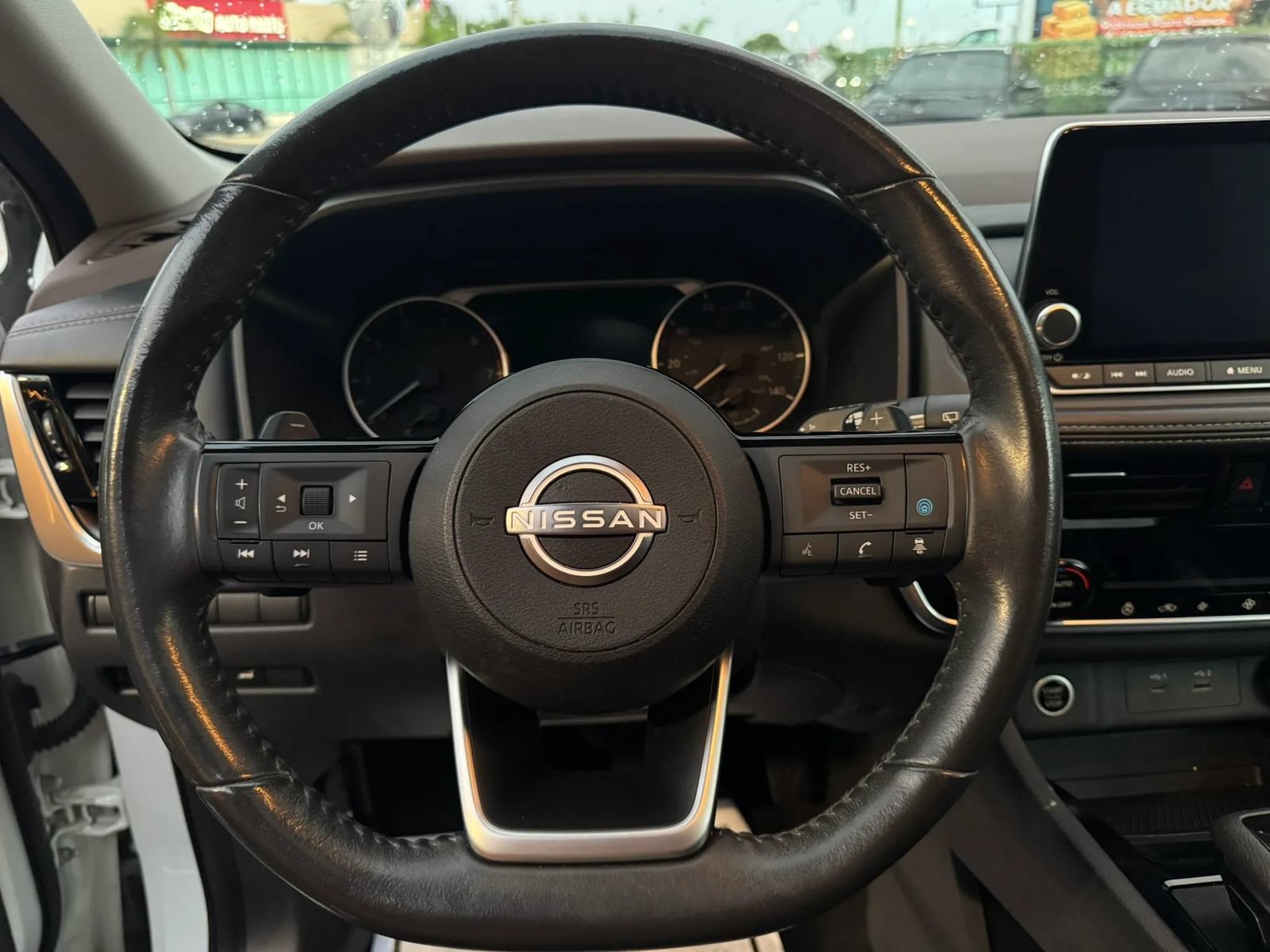 Used 2023 Nissan Rogue SV w/ SV Premium Package FWD image 31