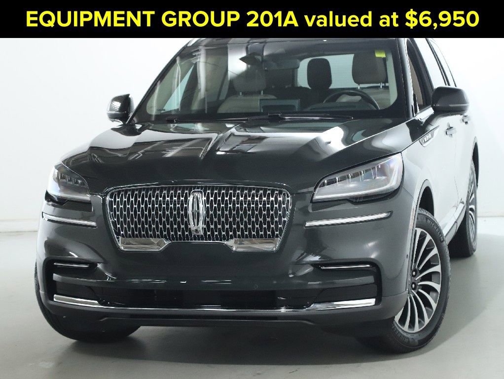 Certified 2023 Lincoln Aviator Reserve w/ Equipment Group 201A image 3