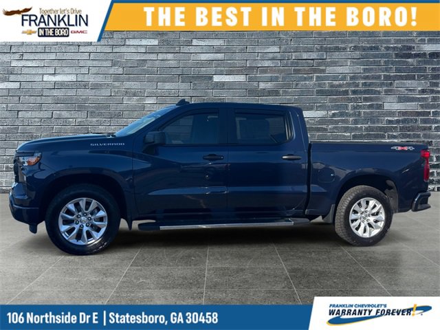 Used 2023 Chevrolet Silverado 1500 Custom image 2