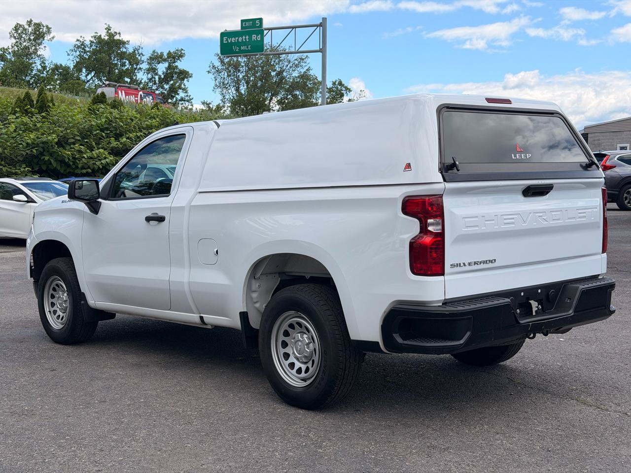 Used 2023 Chevrolet Silverado 1500 W/T RWD image 5