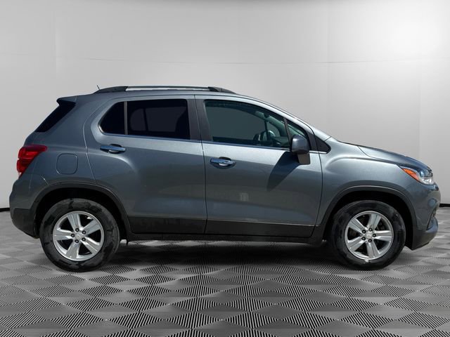 Certified 2020 Chevrolet Trax LT w/ Driver Confidence Package FWD image 6