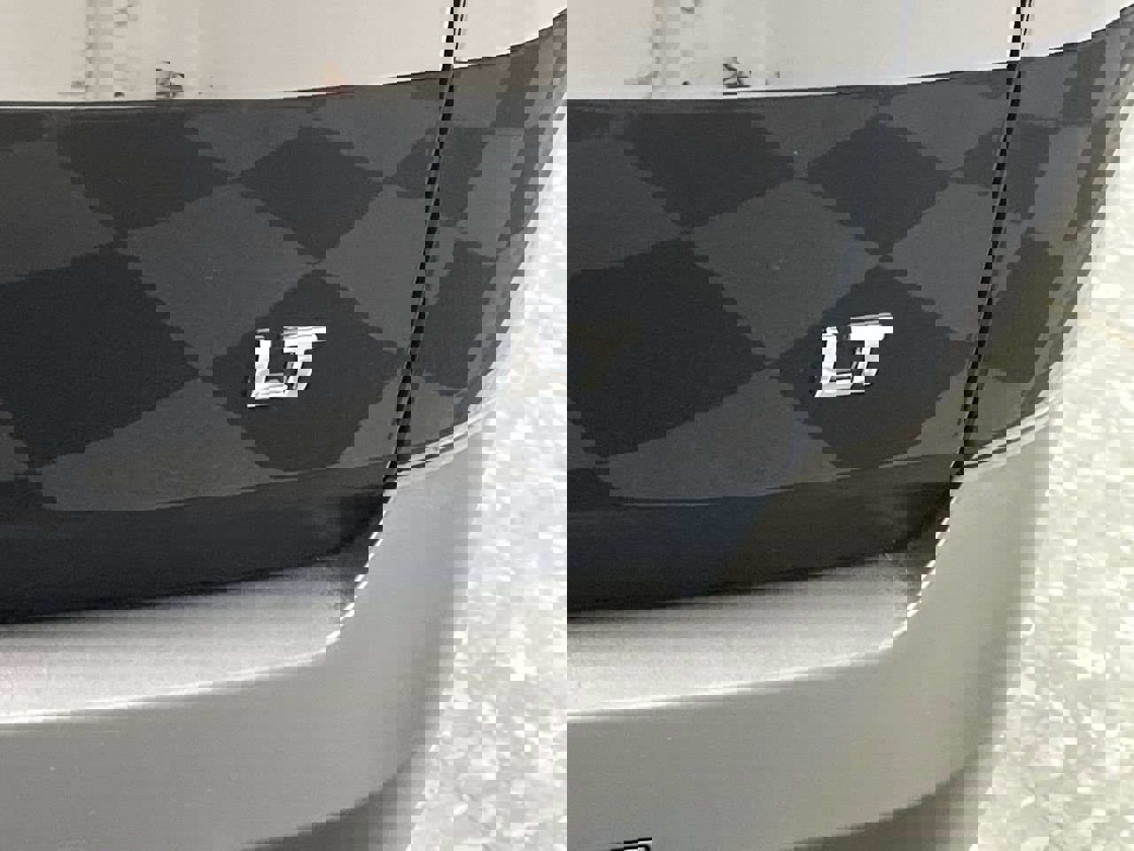 Certified 2023 Chevrolet Traverse LT w/ LT Premium Package image 35