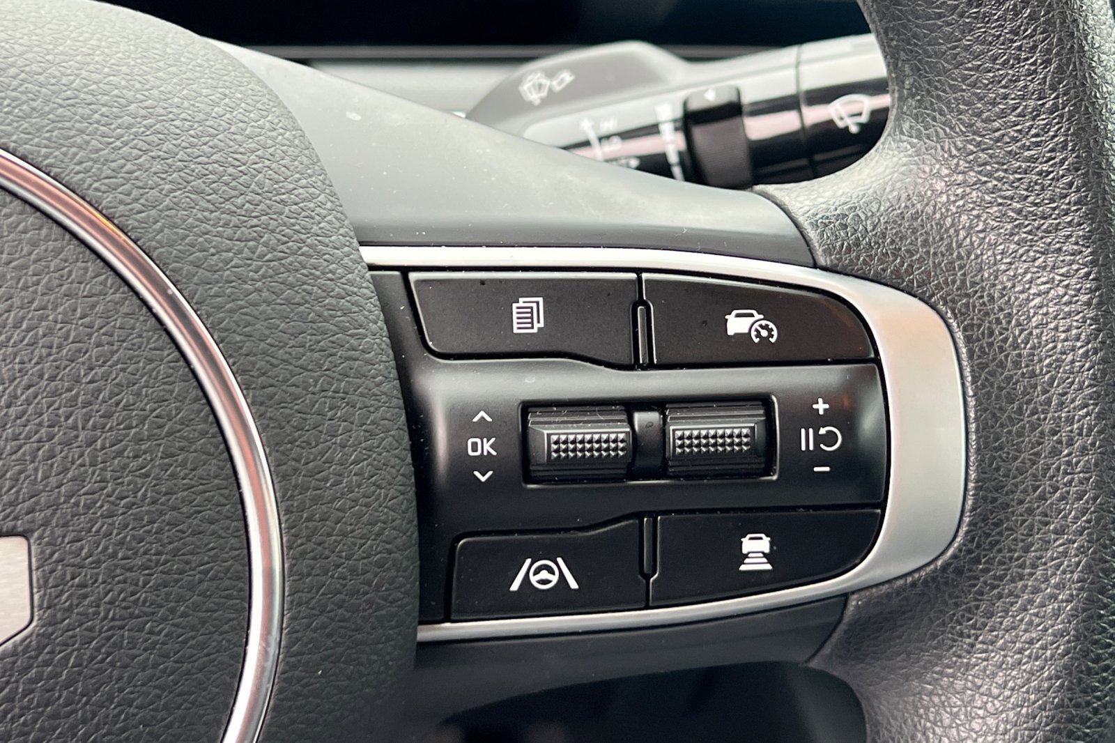 Used 2025 Kia K5 LXS image 26