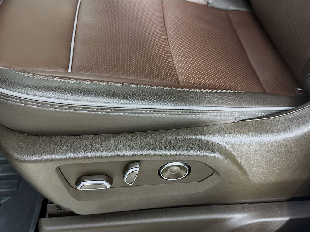 Used 2025 GMC Sierra 3500 Denali w/ Technology Package image 22