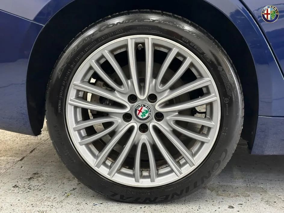 Used 2017 Alfa Romeo Giulia Ti w/ Leather Package image 38