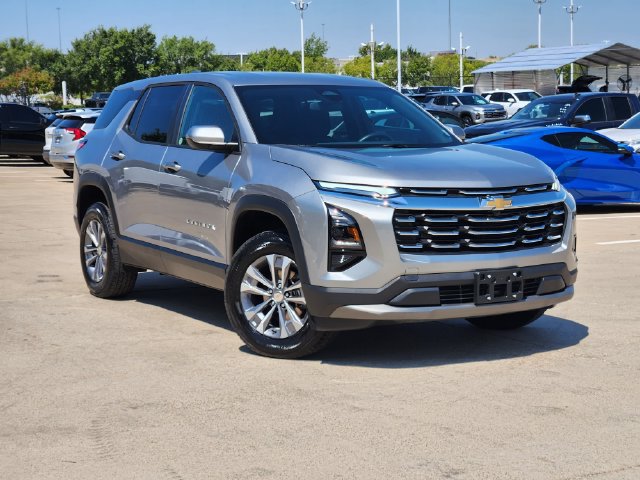 Used 2026 Chevrolet Equinox LT FWD image 2